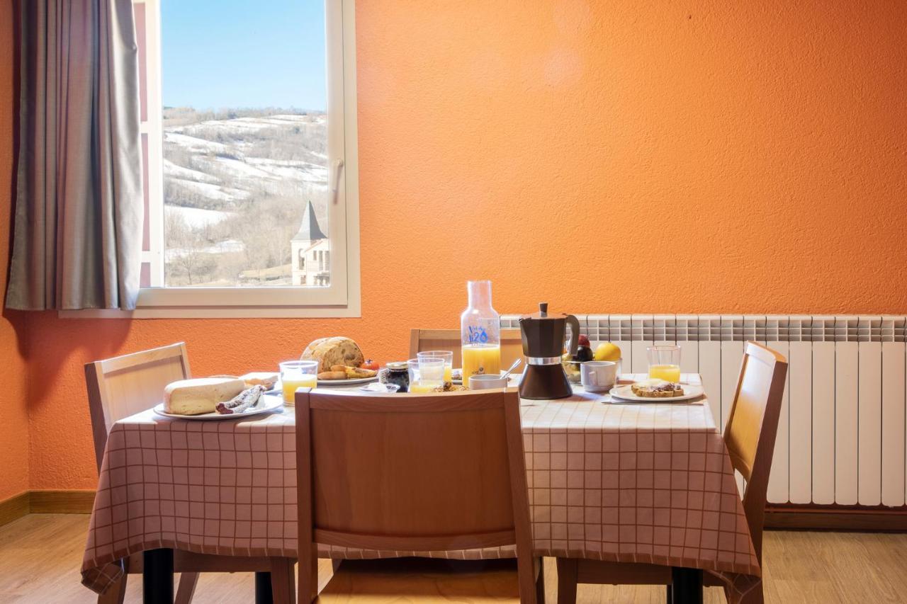 One-Bedroom Apartment (2 - 4 Adults),1002972414:JPEG