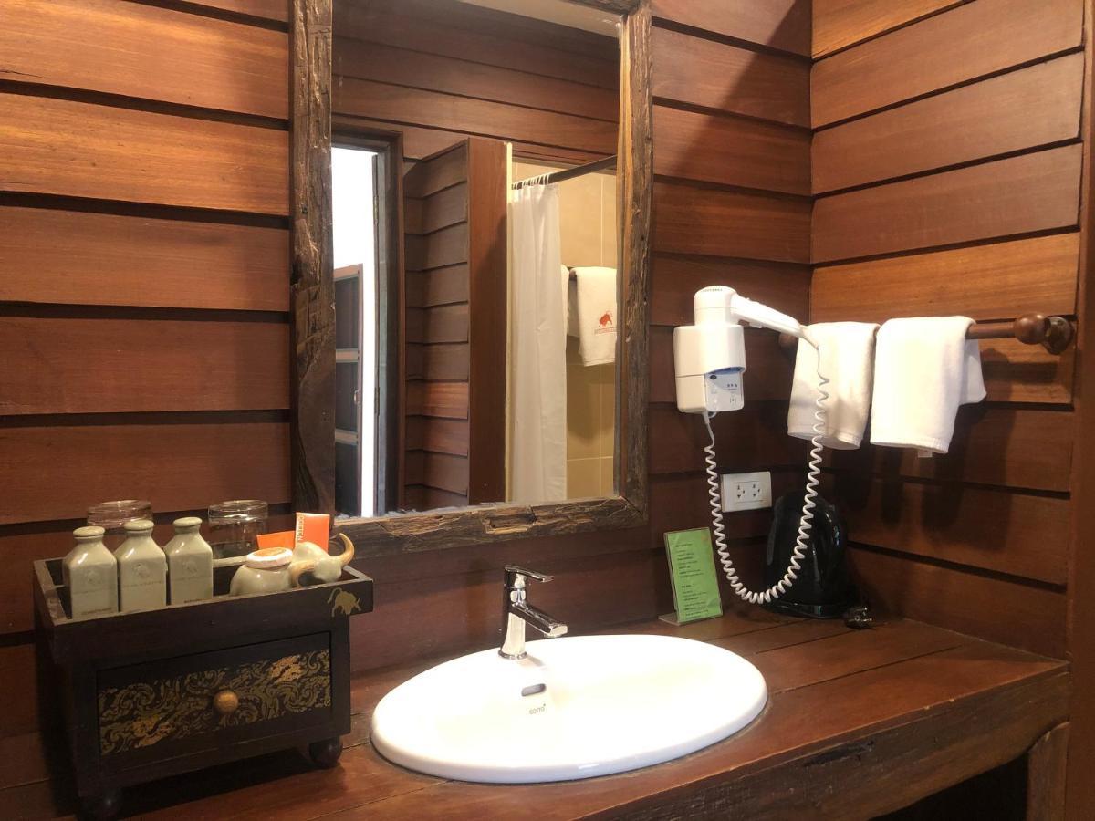 Deluxe Double Room with Balcony,1011776860:JPEG