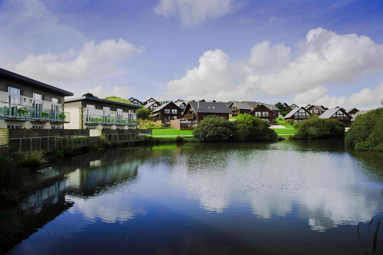 2 Berth Luxury Lakeside Apartment (Upper Floor) Pet Free
