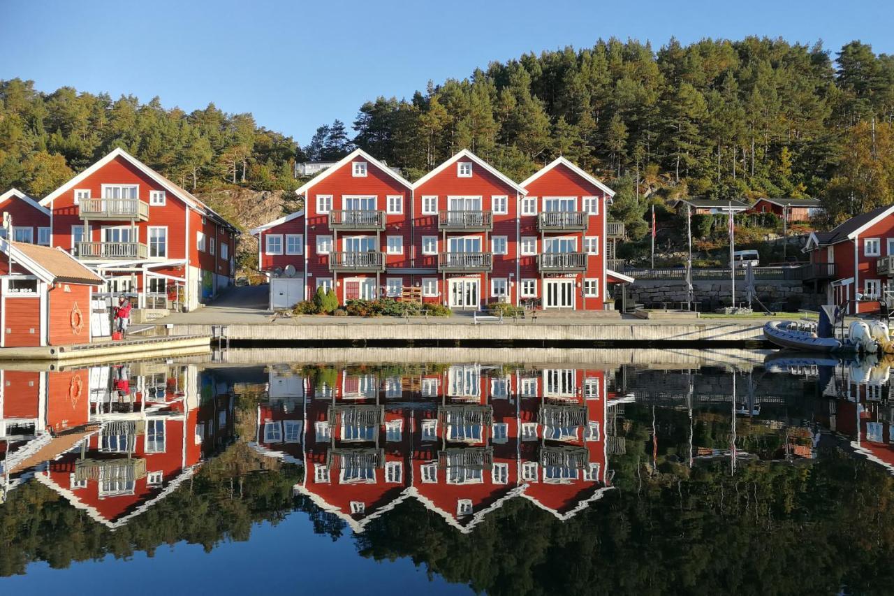 Two-Bedroom Apartment Sea View