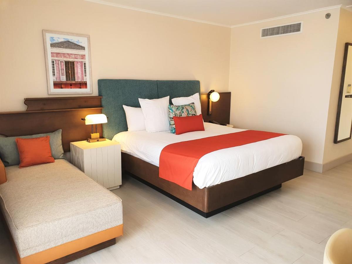 Chambre Lit King-Size Deluxe - Vue sur Île