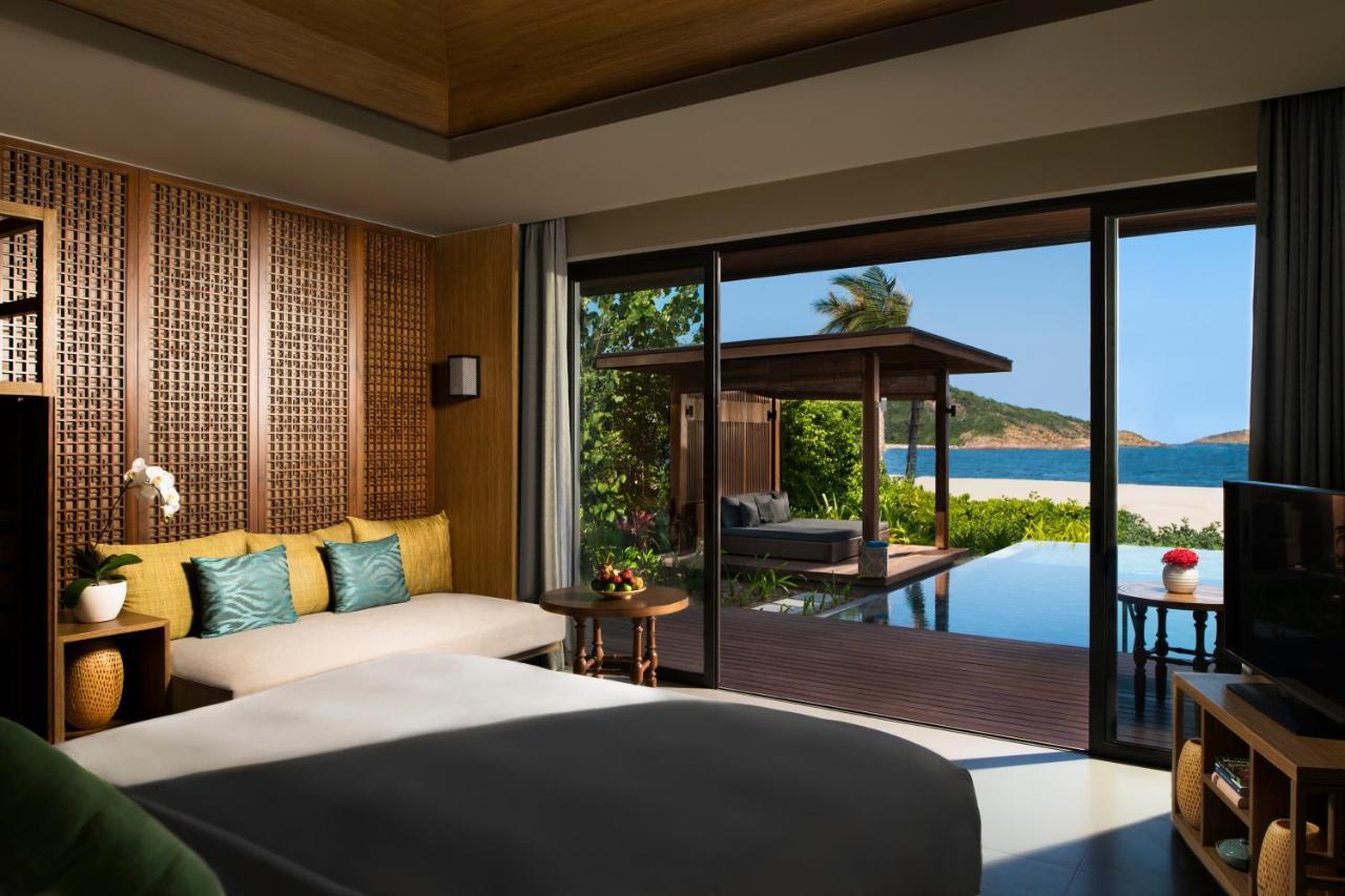 Beachfront Pool Villa