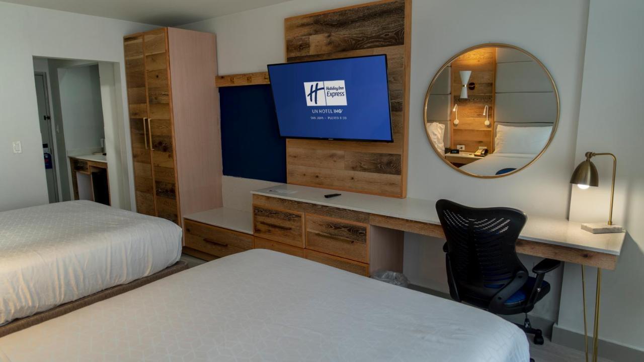 Standard Room with Two Queen Beds,1407809201:JPEG