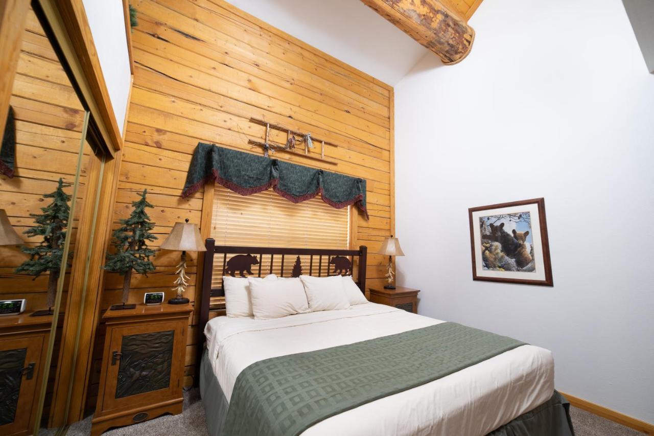 Four-Bedroom Cabin