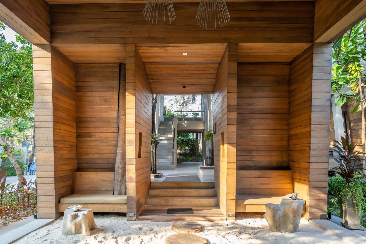 Deluxe Premier Room Double or Twin,1274114407:JPEG