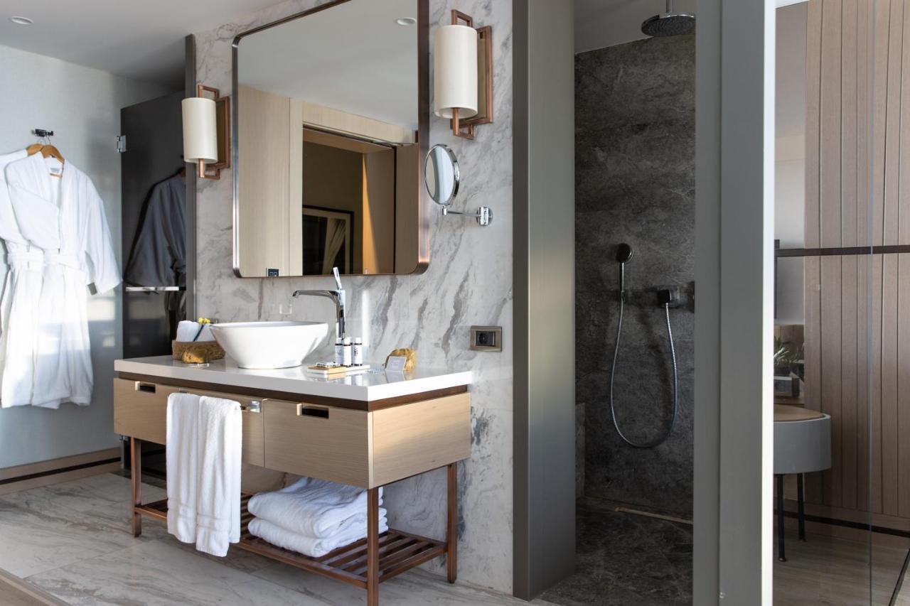 Deluxe Sea View Room,1360092590:JPEG