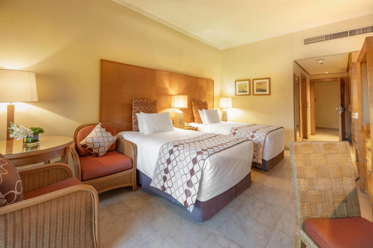 Classic Twin Room with Balcony