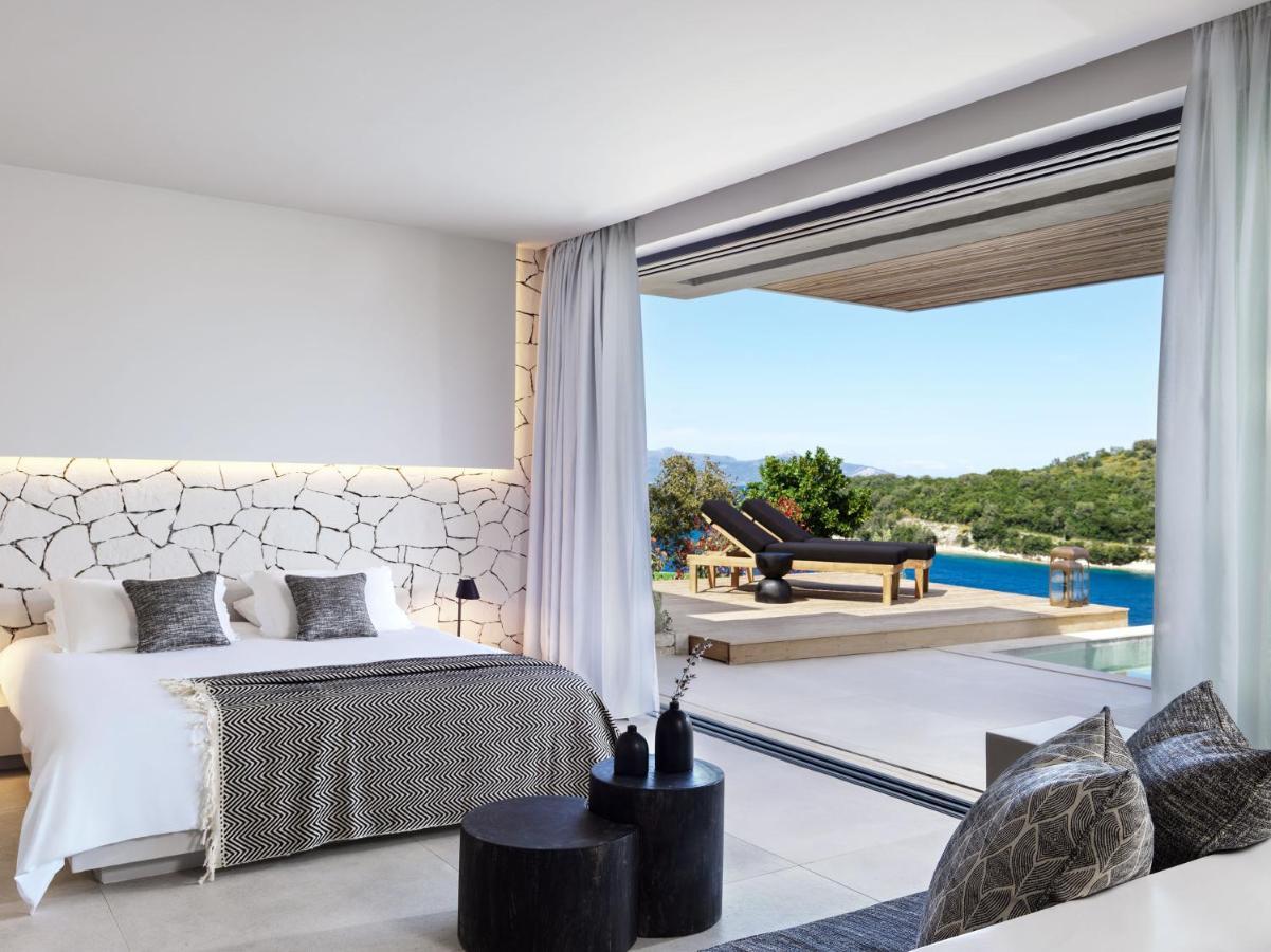 Rock Star Unobstructed Sea View Suite - Private Pool