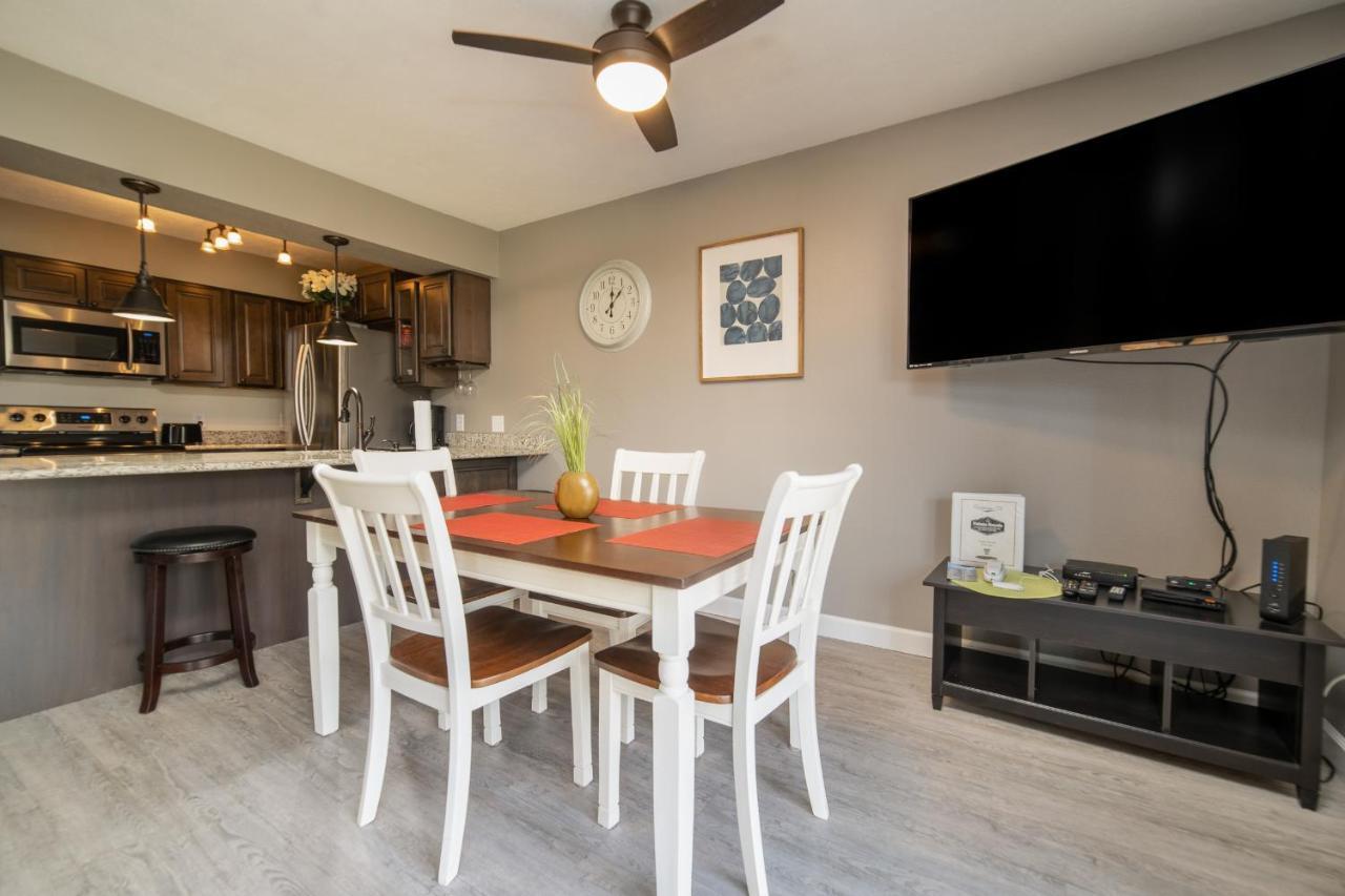 One-Bedroom Apartment with Golf Course View