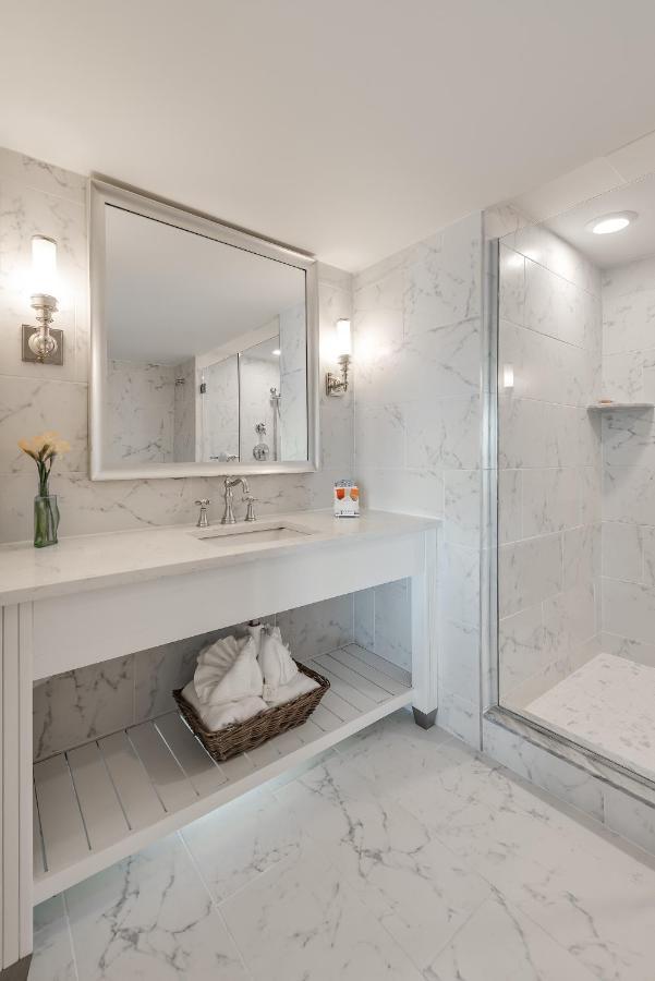 Queen Studio,1106165352:JPEG