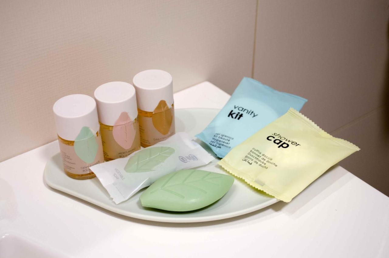 Deluxe Double or Twin Room with Pool Access,1653533321:JPEG