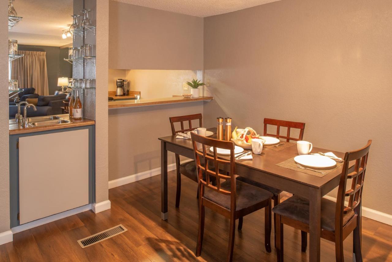 Deluxe Apartment,1133443764:JPEG