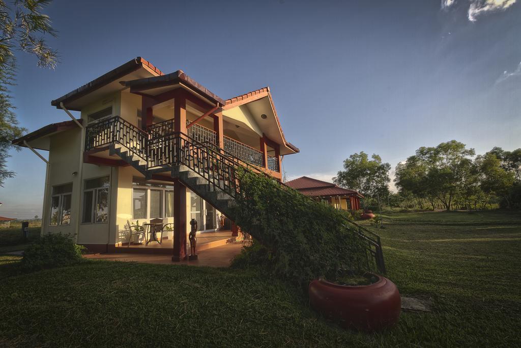 Family Condo Twin / Double