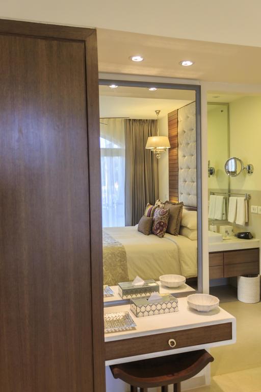 Riverside Room,113668823:JPEG