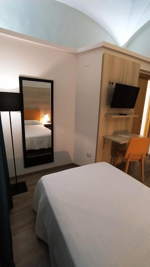 Single Room,1140027541:JPEG