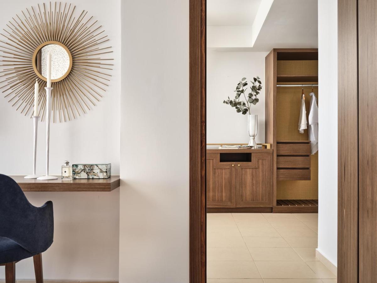 Luxury Suite Sea Front with Private Pool,1141451650:JPEG