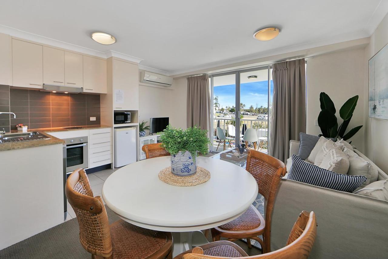 One-Bedroom Apartment with Sunset View,1151910789:JPEG