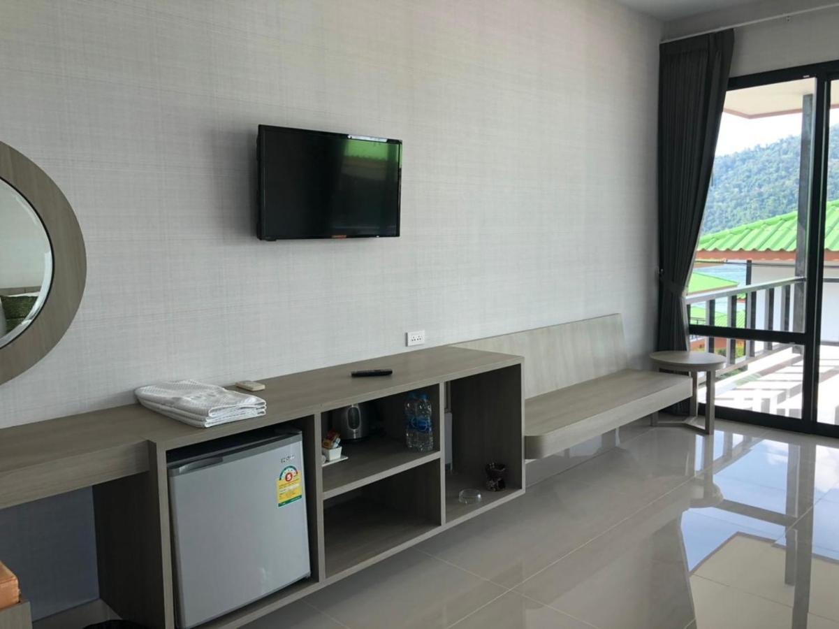 Deluxe Double Room with Balcony,1161232644:JPEG