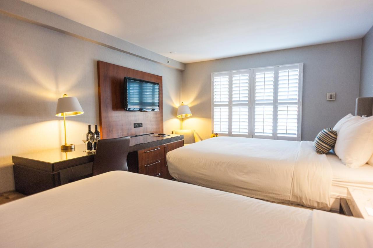 Standard Queen Room with Two Queen Beds and Roll-In Shower - Mobility Access,1276720006:JPEG