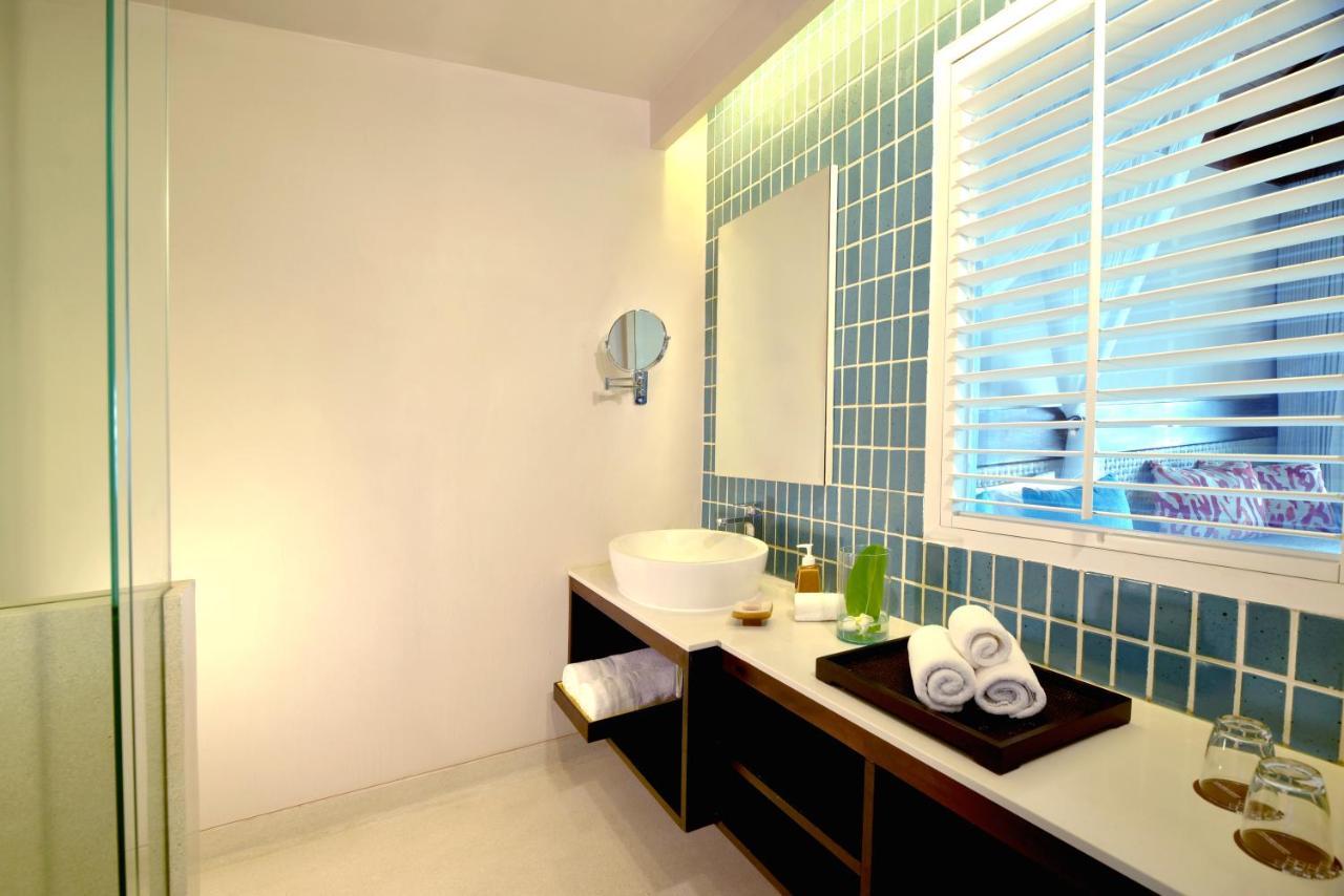 Ocean Front Deluxe - Adults Only (16+),1208851831:JPEG