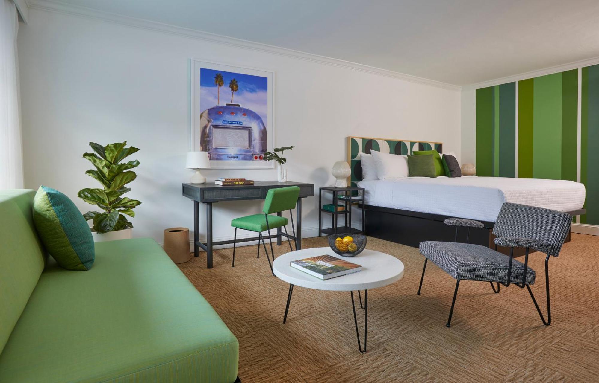 Poolside Room,1190647498:JPEG