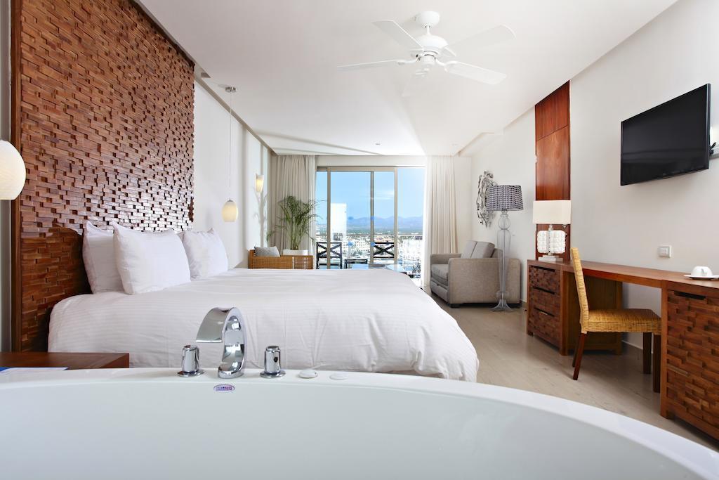 Finisterra Suite,681488715:JPEG