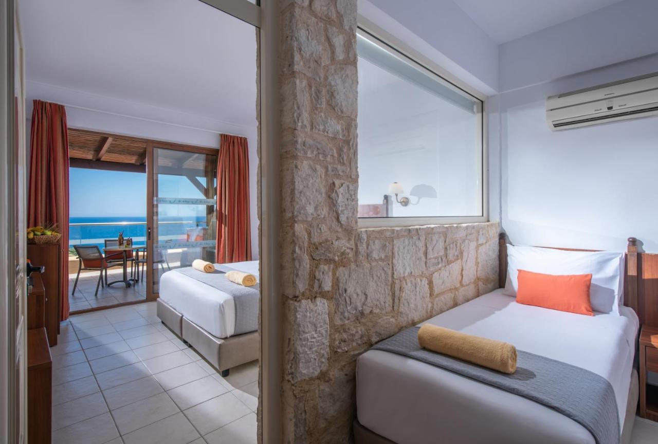 Two-Bedroom Family Room with Sea View,1273272220:JPEG
