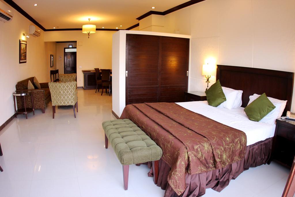 Royal Suite,632935380:JPEG