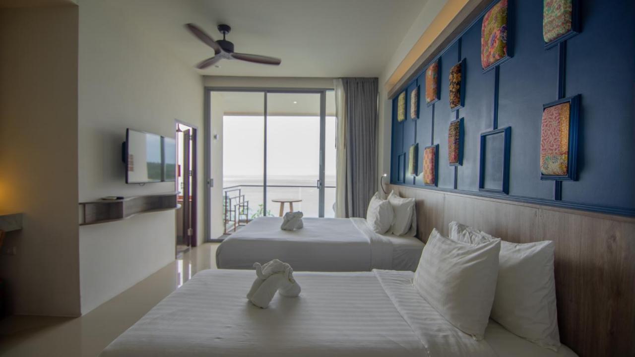 Deluxe Double or Twin Room with Sea View,1195121674:JPEG