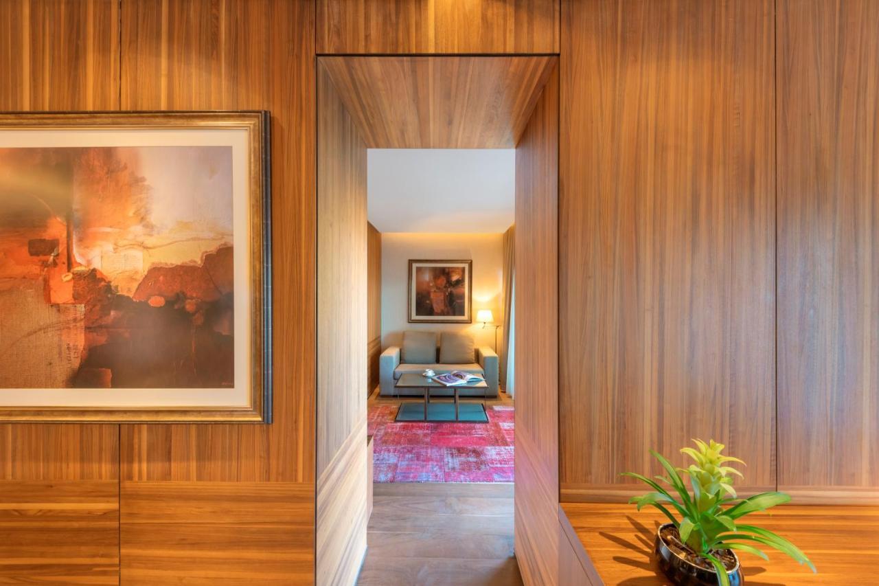Superior Suite Land View
