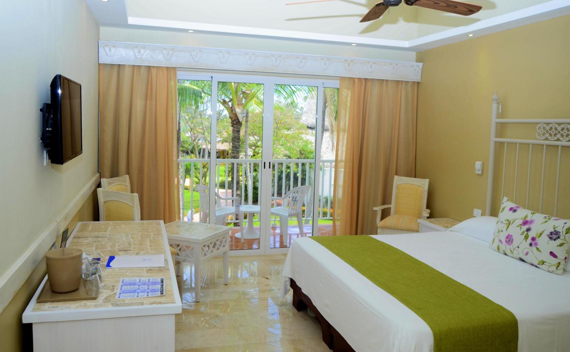 Superior Double Room Two Double Beds Garden View