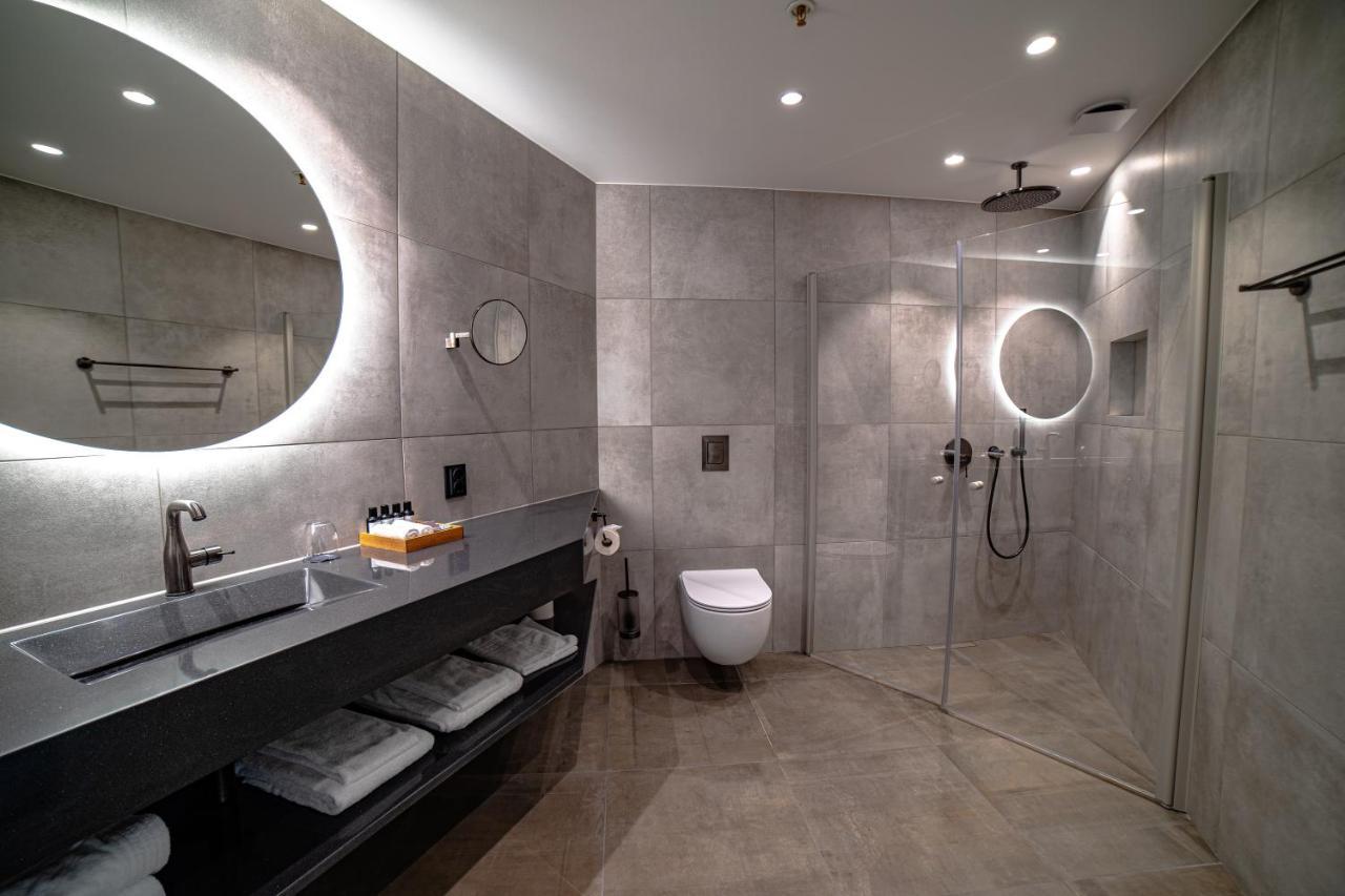 River Room,1304671294:JPEG