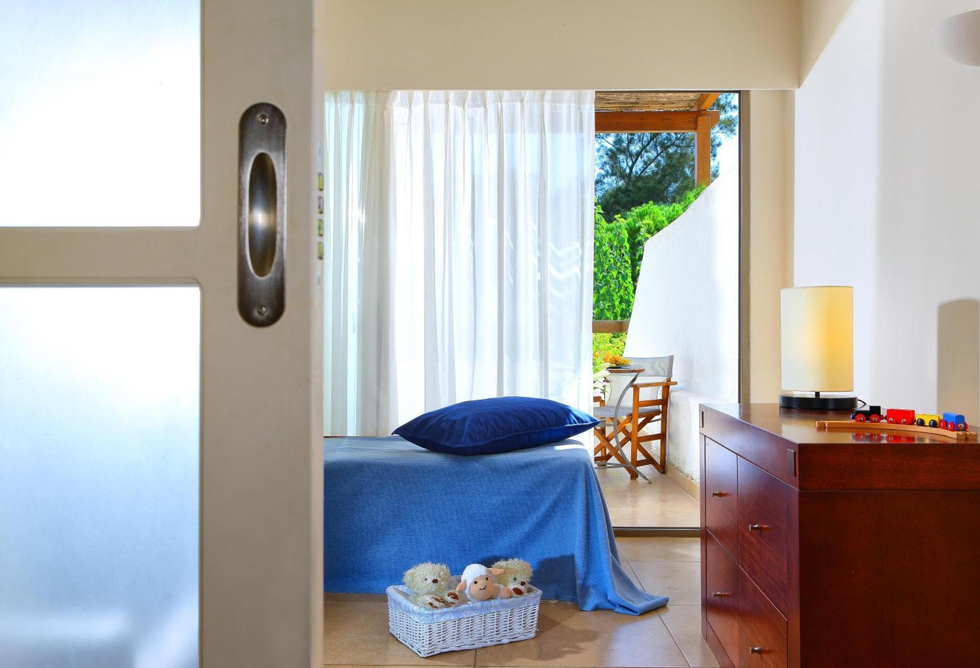 Junior Suite with Side Sea View,1208020861:JPEG