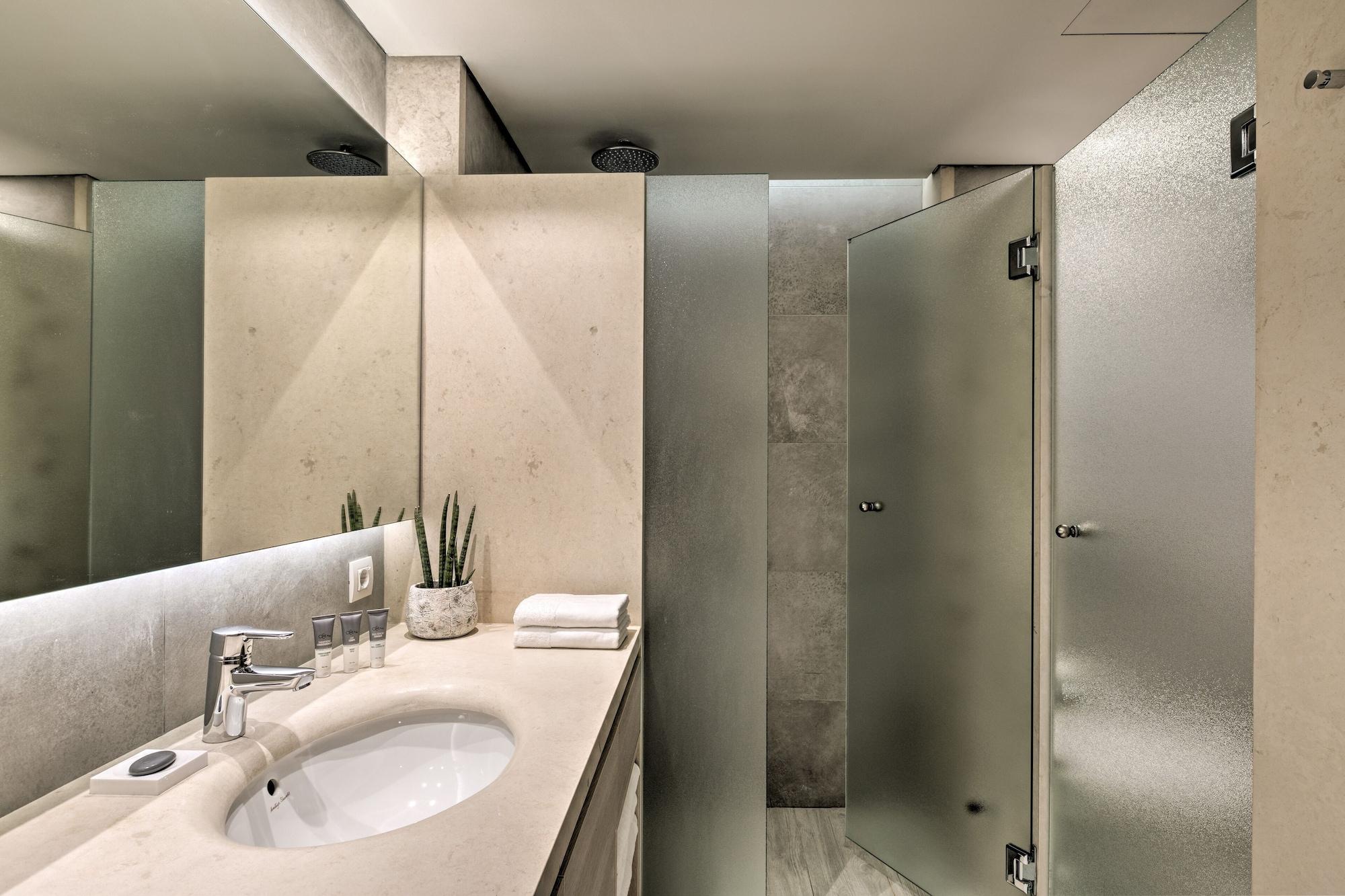 Sea View Double,1273263346:JPEG