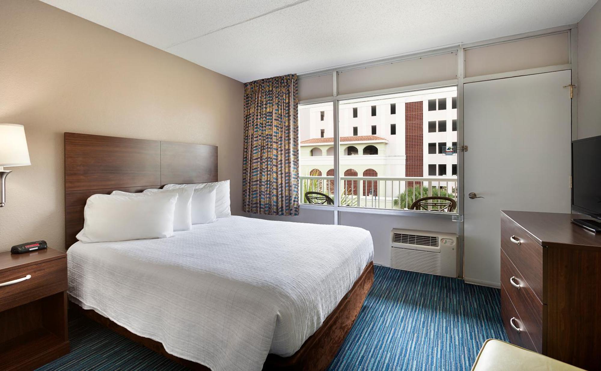 Dunes City View Mini Suite