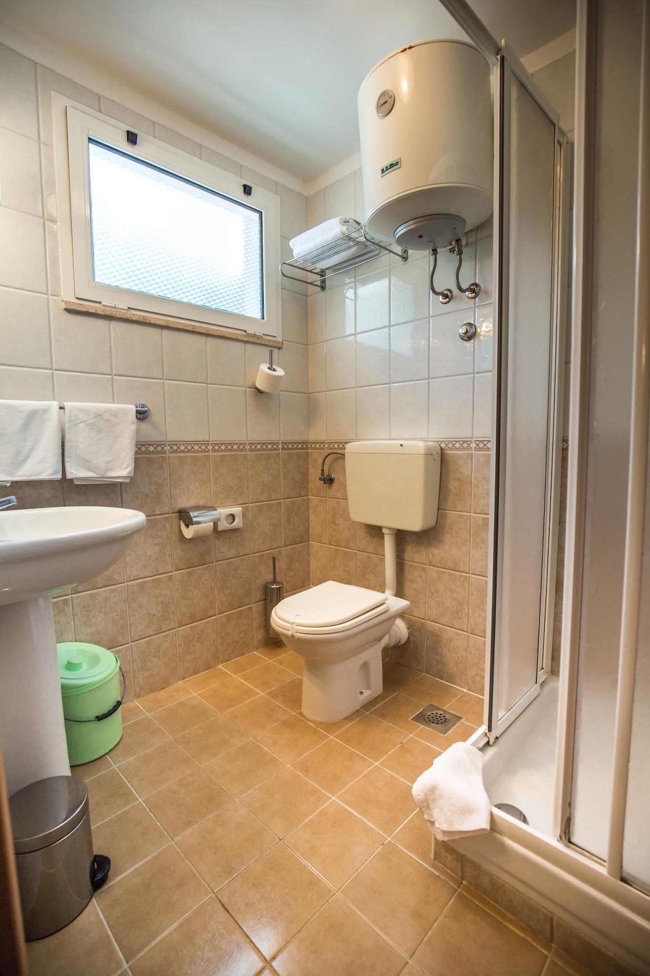 One-Bedroom Apartment with Balcony and Sea View (4 Adults),1277360173:JPEG