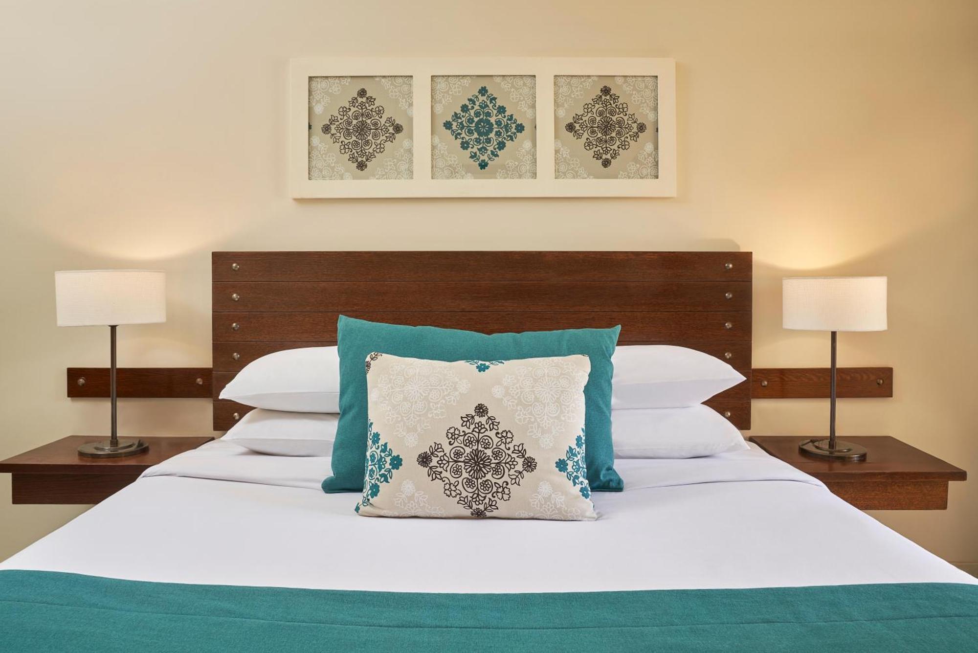 Deluxe Room,1212386659:JPEG