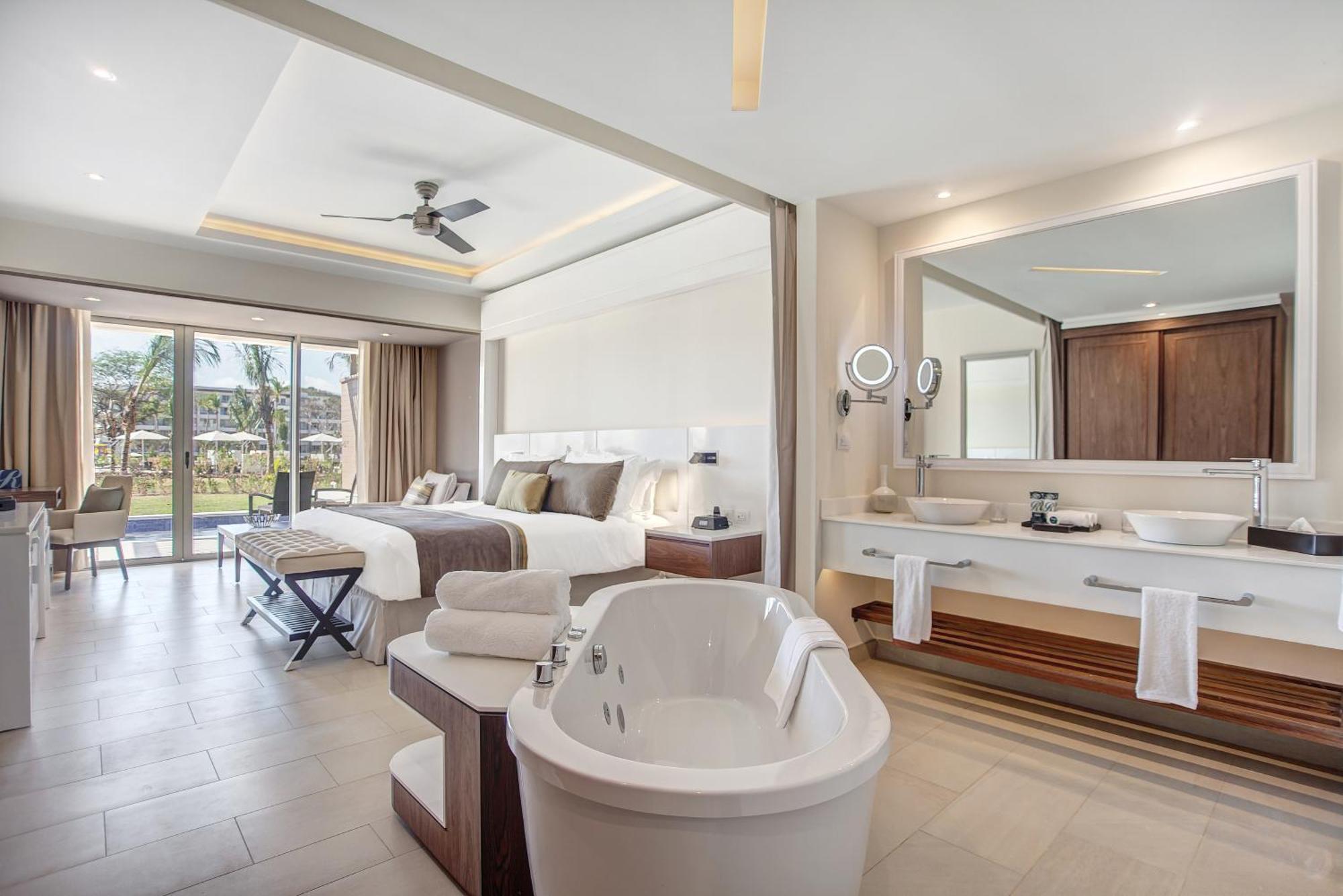 Luxury Junior Suite with Ocean View