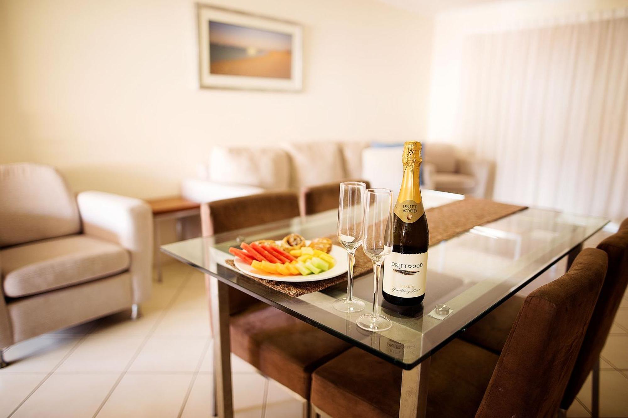 One-Bedroom Suite with Spa Bath,1220079658:JPEG