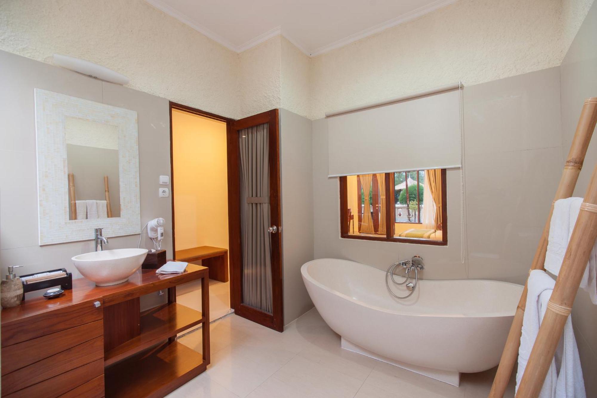 Beachfront Suite,1554197350:JPEG