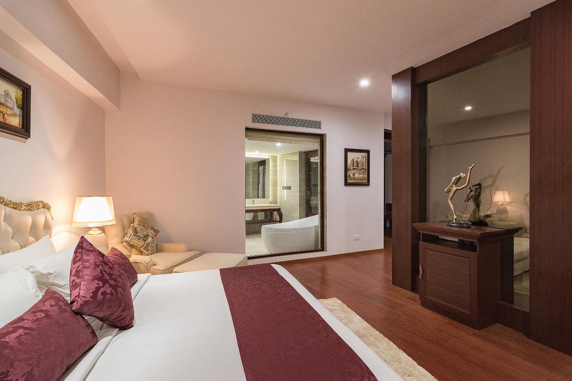 Executive Suite,826772114:JPEG