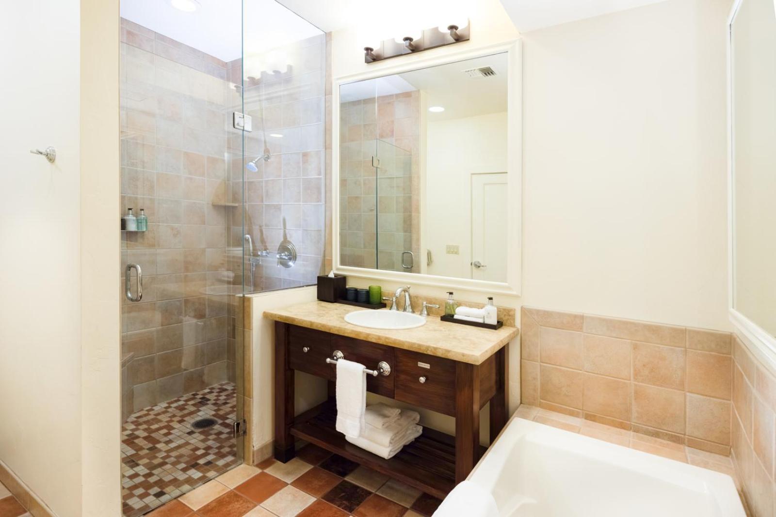 Pavilion Junior Suite,1532796235:JPEG