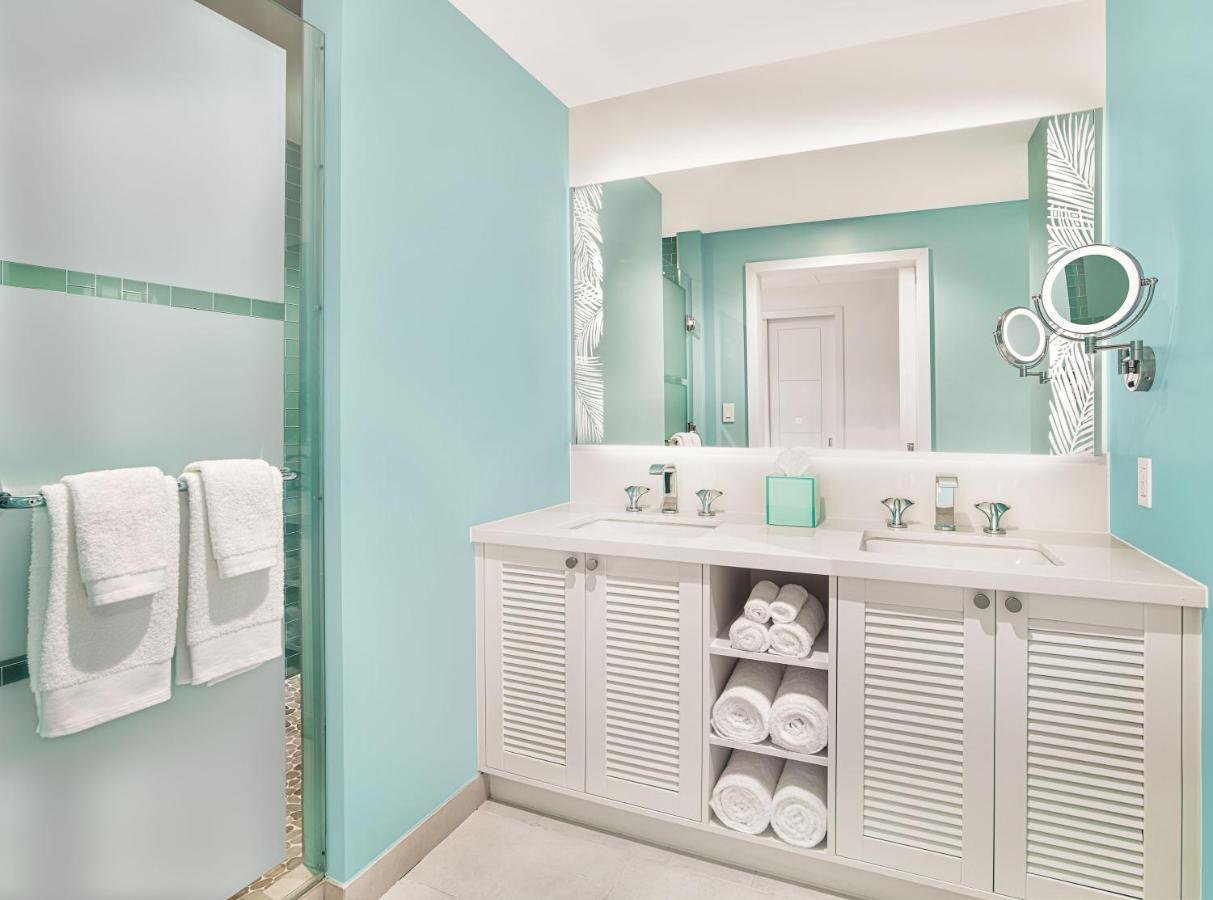 King Room with Pool View,1724726806:JPEG