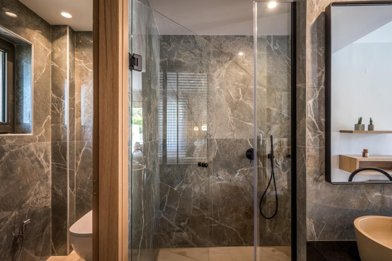 Suite with Private Pool,1244960644:JPEG