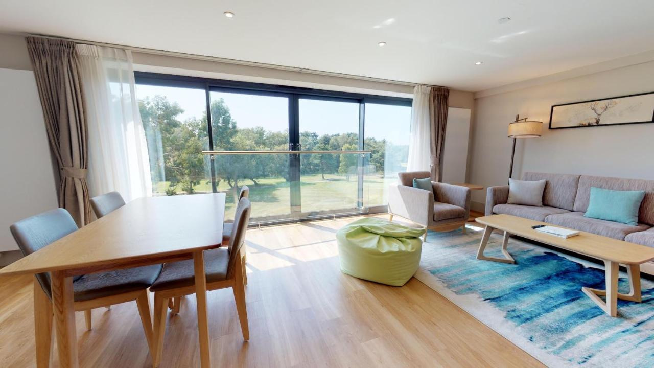 Two-Bedroom Apartment,1251888022:JPEG