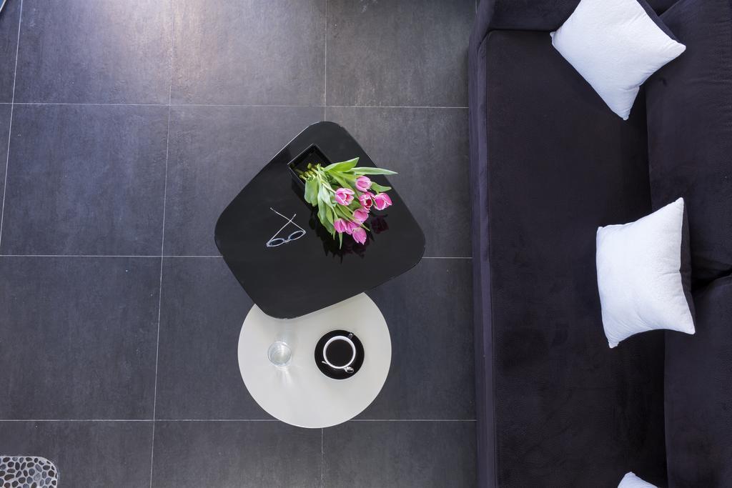 Executive Suite outdoor Tub,125331102:JPEG