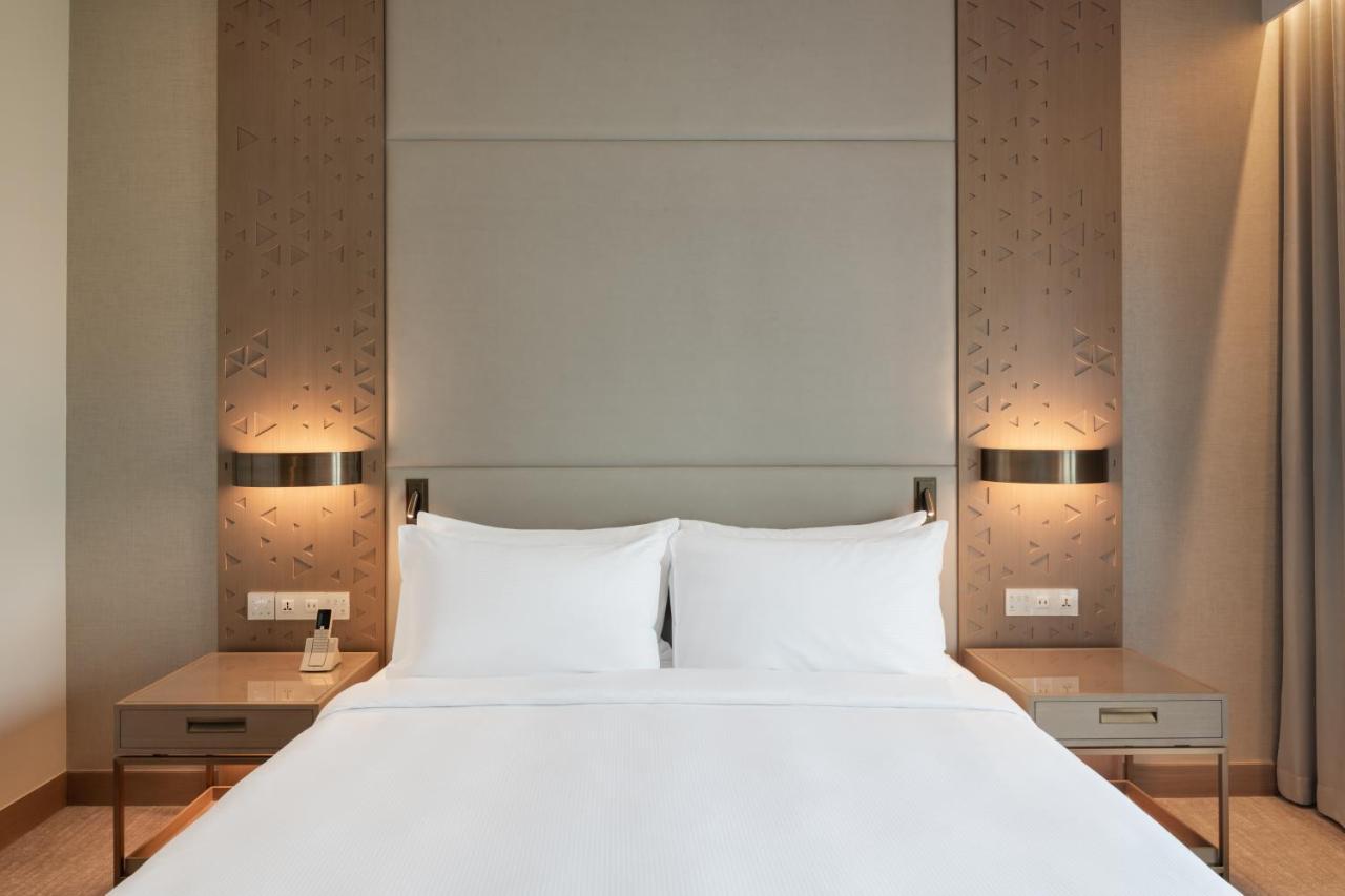 Chambre Lit King-Size Deluxe - Vue sur Ville