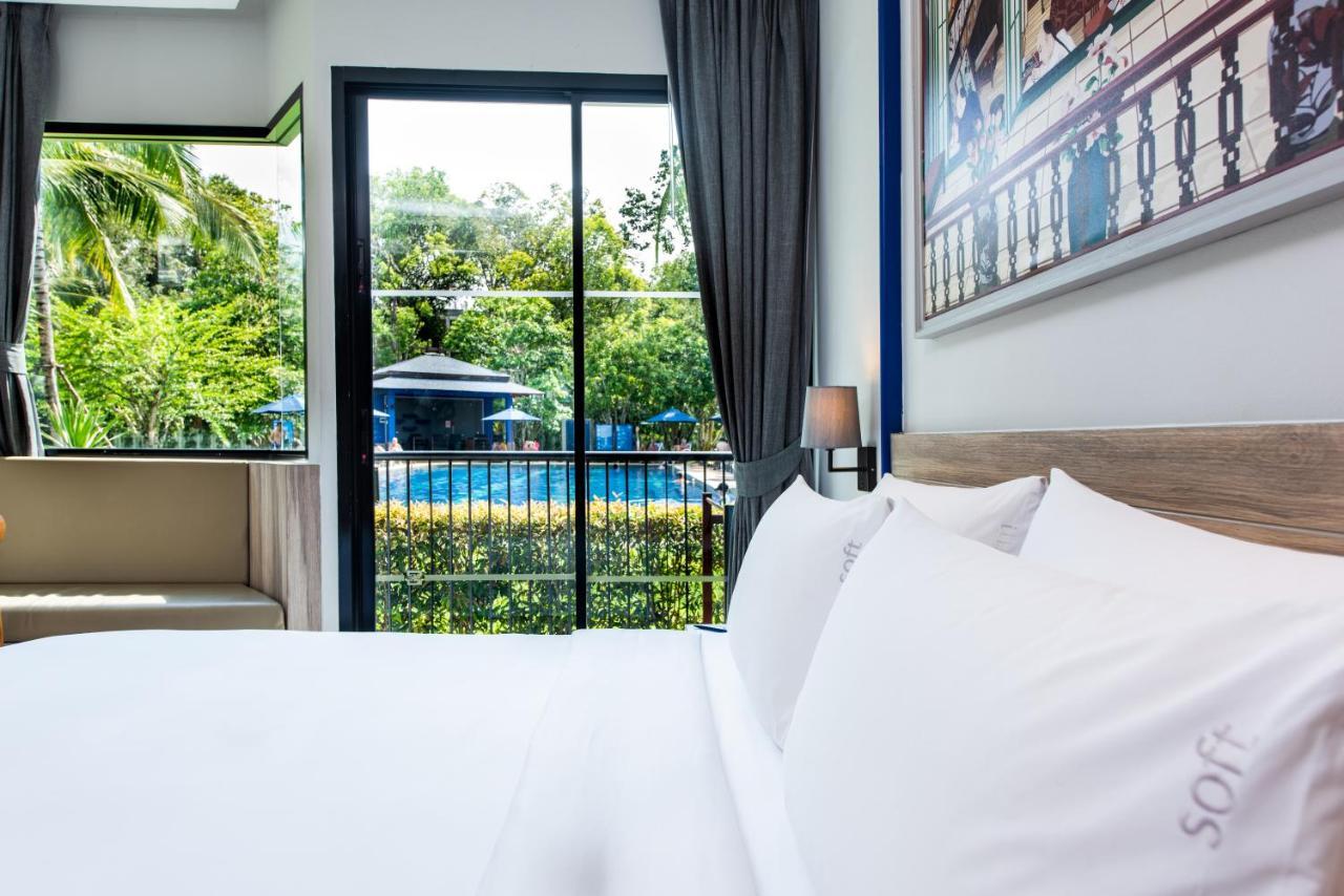 Two Bedroom Family Pool Access Suite,1326950180:JPEG