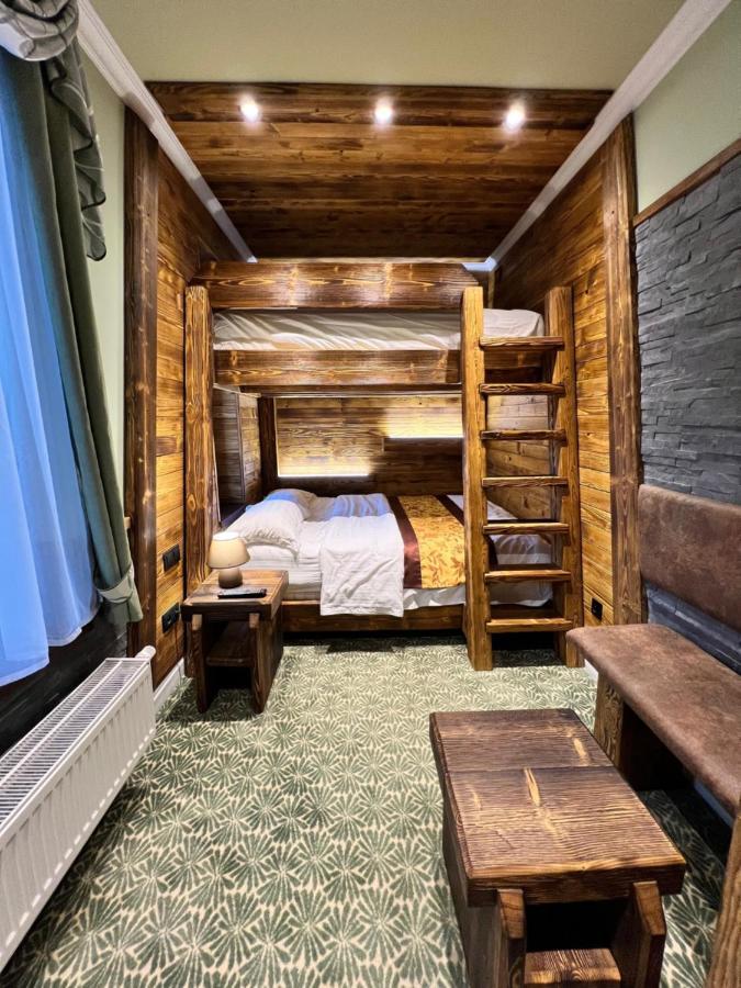 Small Double or Twin Room,1273473787:JPEG
