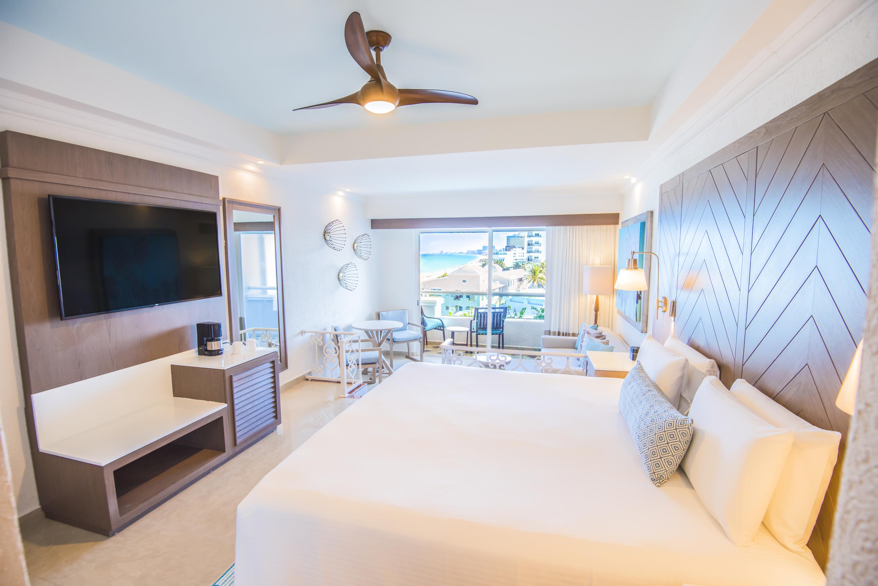 Junior Suite 1 King Bed Ocean View,1273433497:JPEG